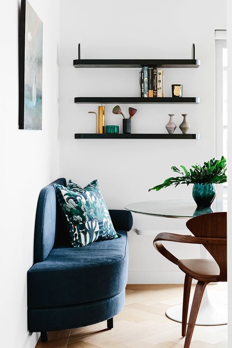 Single shelves & standing shelves for living rooms